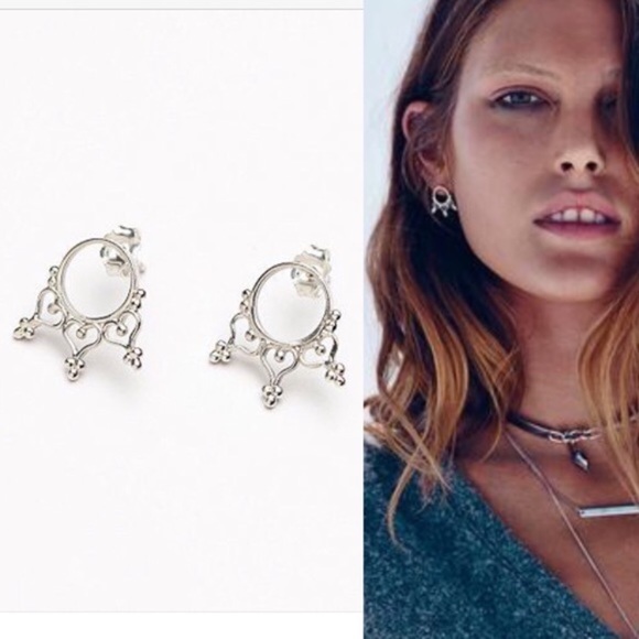 Free People Jewelry - Free People Ono Jewelry Essence Earrings Silver
